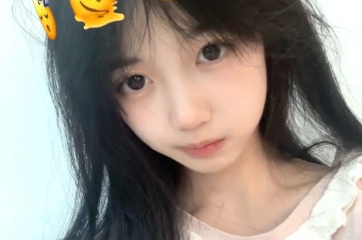 女网红开绿茶速成班称已售15万人 亲身示范眼神话术拿捏男性 多平台回应：确认违规已处罚